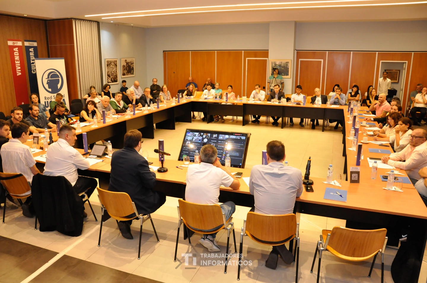 Comunidades informáticas en un encuentro